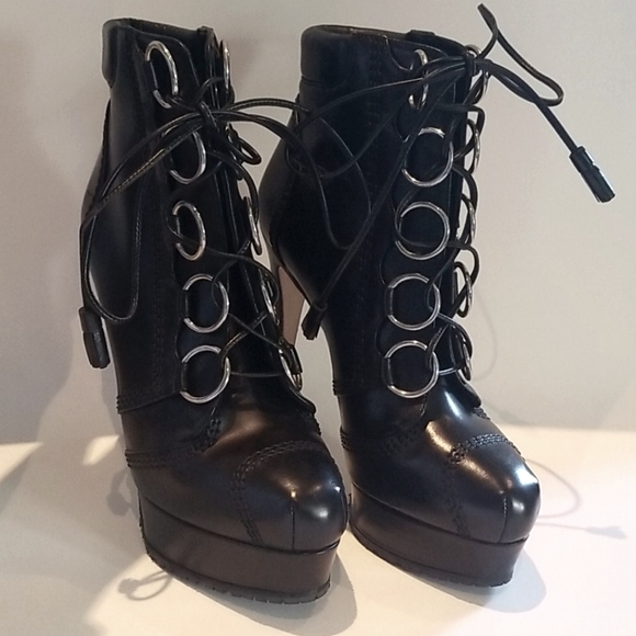 Brian Atwood NIB Platform Boots Black Lug Sole 36 - Picture 5 of 8